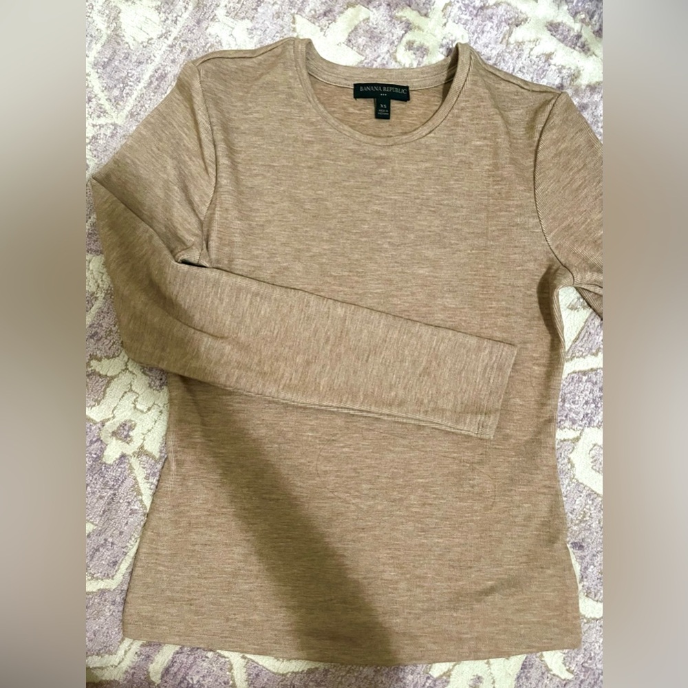 Crew neck sweater from banana republic in XS